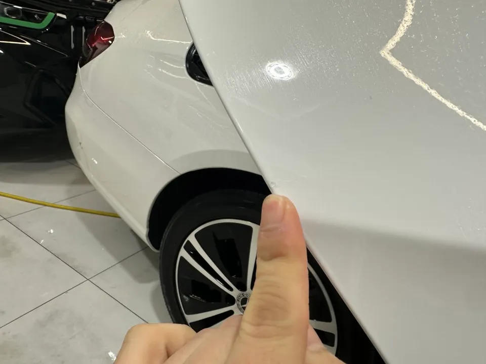 Mercedes-Benz EクラスのPPF施工事例|費用目安と仕上がり 施工写真 3-2