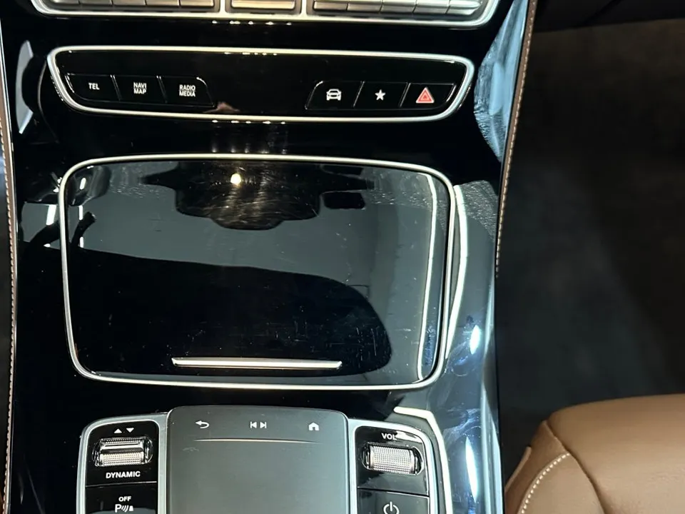 Mercedes-Benz EクラスのPPF施工事例|費用目安と仕上がり 施工写真 1-3