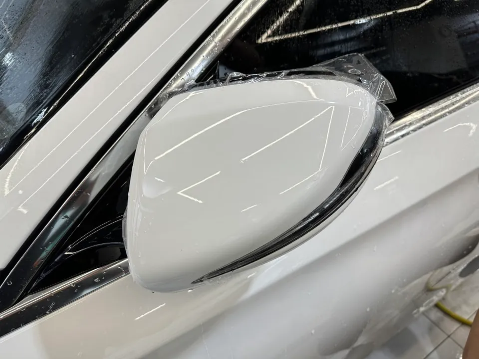 Mercedes-Benz EクラスのPPF施工事例|費用目安と仕上がり 施工写真 3-3