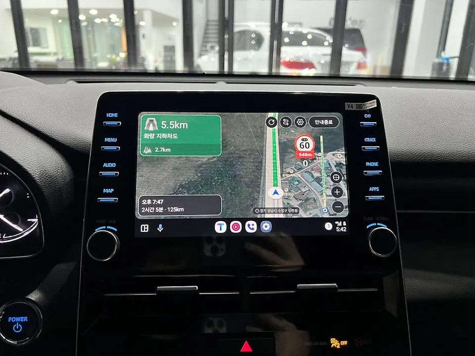 Toyota CamryのAndroid Auto・CarPlay取付事例 施工写真 4-1