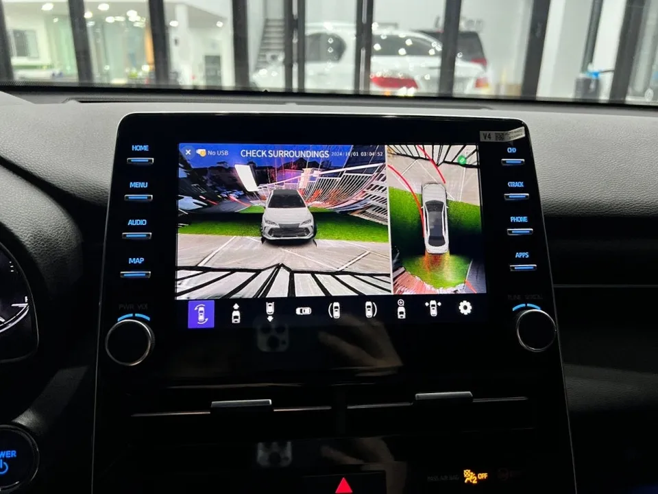 Toyota CamryのAndroid Auto・CarPlay取付事例 施工写真 1-2
