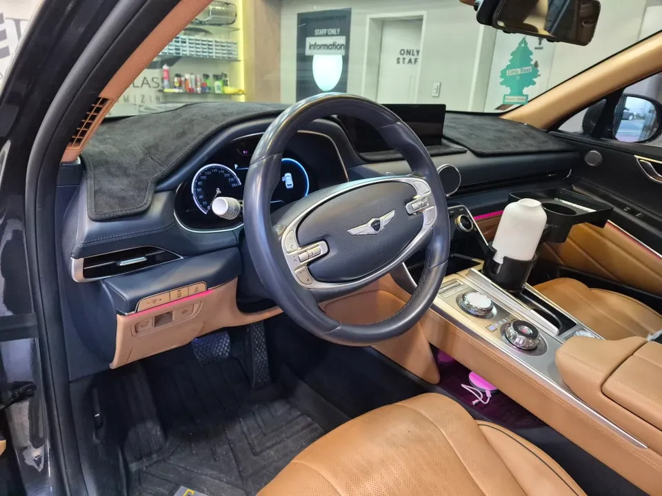 Genesis GV80 steering wheel - Genesis GV80 Steering Wheel Customization Review photo 2