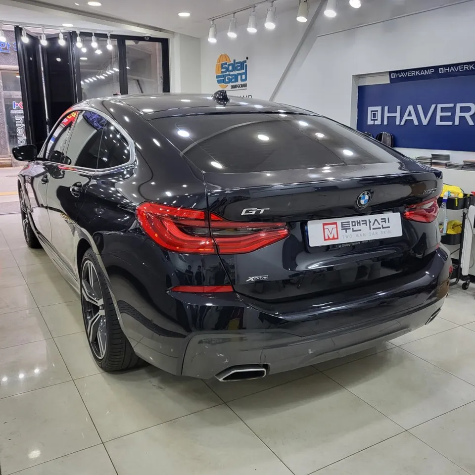 BMW 6 Series GTのカーラッピング事例|費用目安・仕上がり 施工写真 1-2