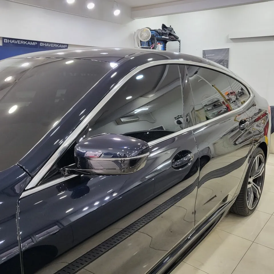 BMW 6 Series GTのカーラッピング事例|費用目安・仕上がり 施工写真 3-2
