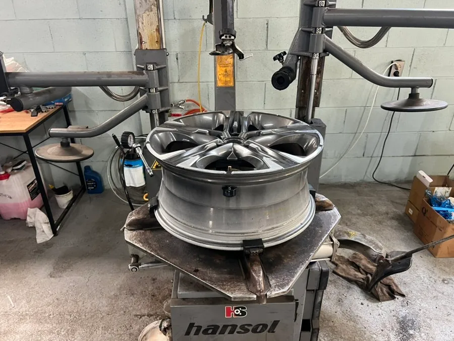 Kia K5 DL3 wheel repair - Kia K5 DL3 Wheel Repair Review — Like New! photo 4