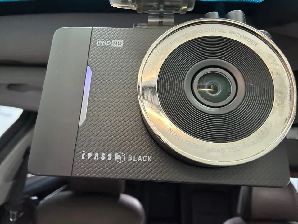Hyundai Grandeur IG dash cam - Hyundai Grandeur IG Dash Cam Installation Review photo 3