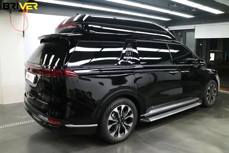 Kia Carnival vinyl wrap - Kia Carnival Vinyl Wrap Review — Chrome Delete & Color Change photo 5