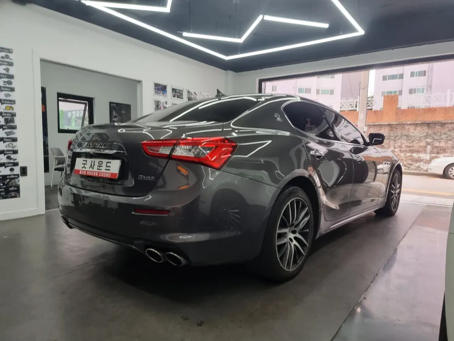 Maserati Ghibli dash cam - Maserati Ghibli Dash Cam Installation Review photo 4
