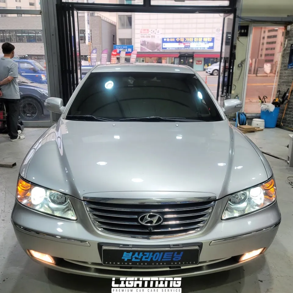 Hyundai Azeraのカーフィルム施工事例｜費用目安・仕上がり 施工写真 2-3