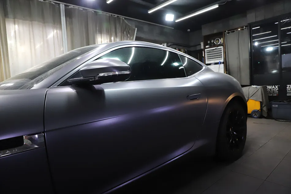 Jaguar F-Typeのカーラッピング事例｜サテンダークグレーへの再施工 施工写真 1-3
