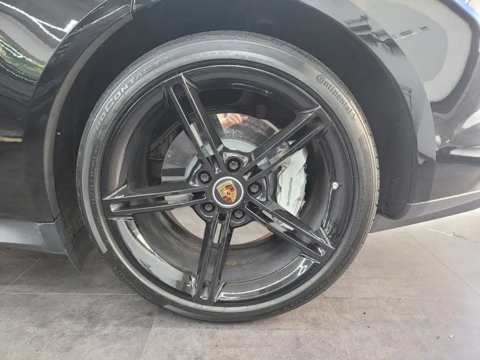 ポルシェ タイカン ホイールラッピング事例|費用目安・仕上がり 施工写真 3-2
