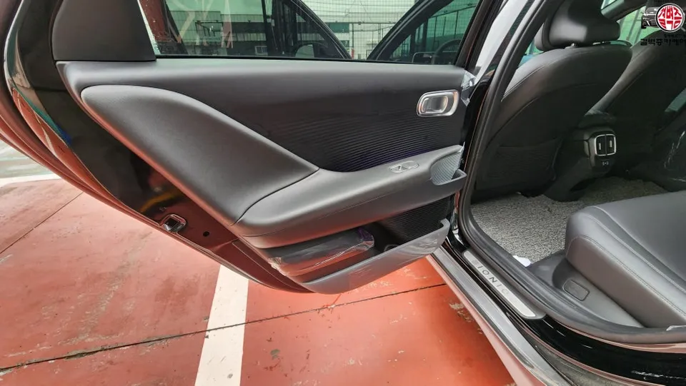 Hyundai IONIQ 6 interior customization - Hyundai IONIQ 6 Interior Customization Installation Review — Cost photo 5
