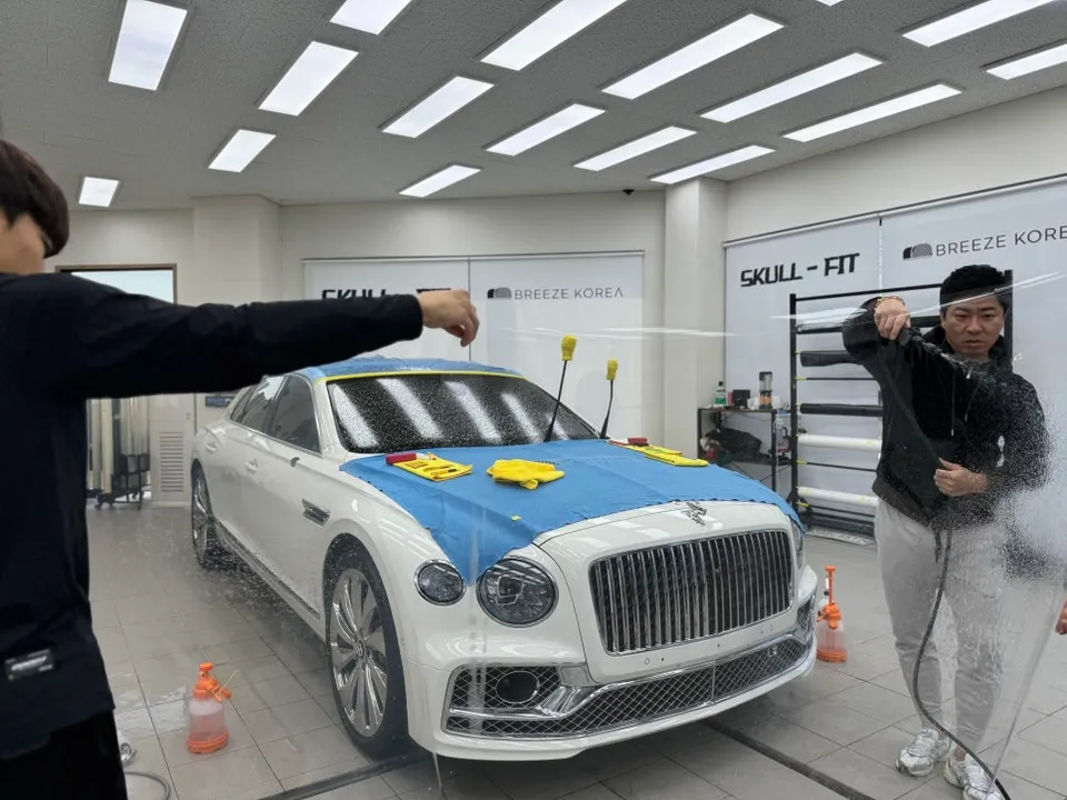 Bentley Flying SpurのPPF施工事例｜費用目安・仕上がり 施工写真 3-1