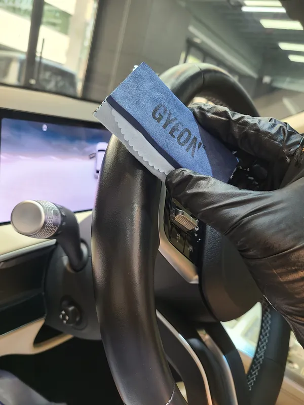 Genesis GV70 PPF施工事例|費用目安と仕上がり 施工写真 1-2