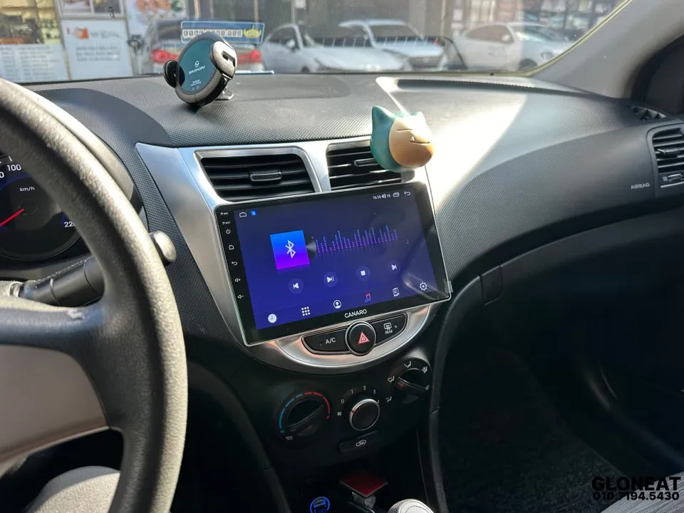 Hyundai AccentのAndroid Auto・CarPlay取付事例 写真