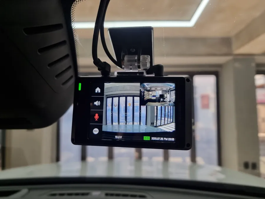 Volvo XC60 dash cam - Volvo XC60 Dash Cam Installation Review: Cost & Results photo 4