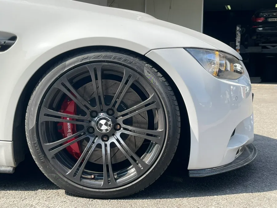 BMW M3 E92 wheel repair - BMW M3 E92 Wheel Repair Review: Diamond Cutting & Powder Coating photo 4