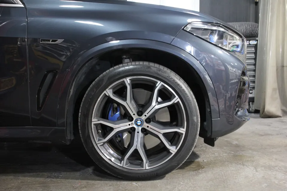 BMW X5 G05 wheel repair - BMW X5 G05 Wheel Repair & Painting Review photo 2