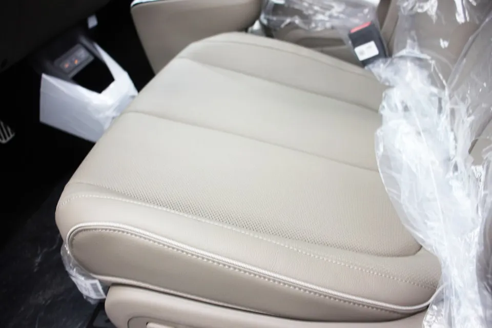 Hyundai IONIQ 5のガラスコーティング事例|費用目安・仕上がり 施工写真 1-2