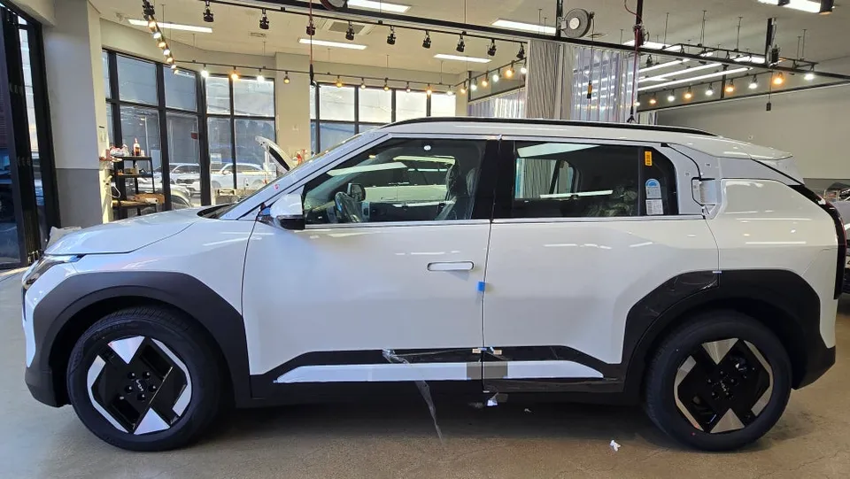 Kia EV3 new car package - Kia EV3 New Car Package Review — Flawless Finish photo 5