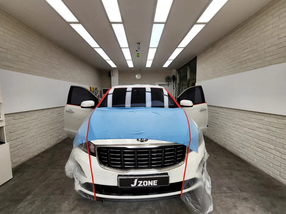 Kia Carnivalのドラレコ取付事例｜費用目安と仕上がり 施工写真 1-1
