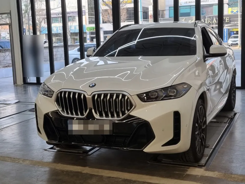 BMW X6 G06 body kit - BMW X6 G06 Body Kit Installation Review photo 2