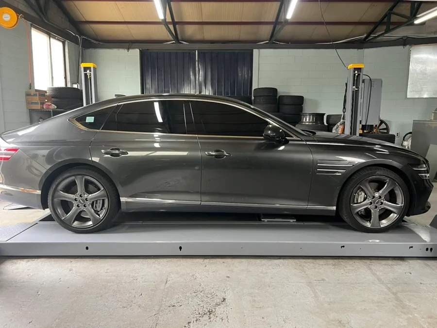 Genesis G80 wheel repair - Genesis G80 Wheel Repair & Painting Review: Dark Chrome Finish photo 3