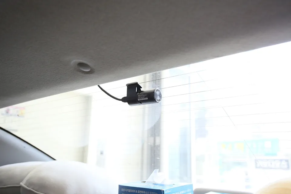 Hyundai Elantraのドラレコ取付事例｜費用目安・仕上がり 施工写真 3-2