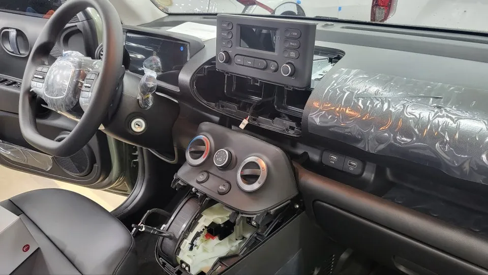BMW X7のAndroid Auto・CarPlay取付事例 施工写真 3-2