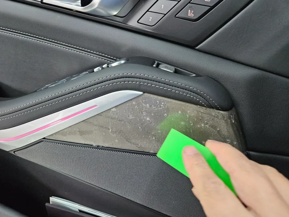 BMW X7 ppf - BMW X7 PPF Review: Interior Scratch Protection & Cost photo 3