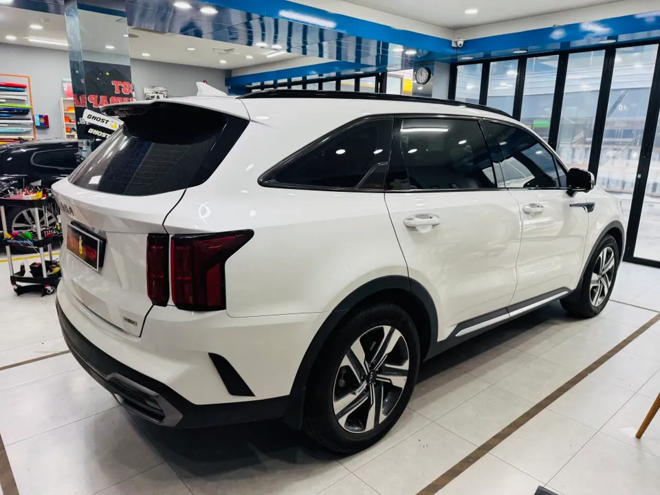 Kia Sorentoのホイールラッピング事例｜費用目安・仕上がり 施工写真 2-1