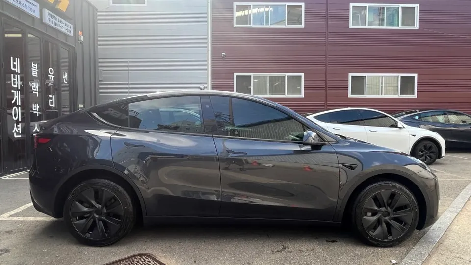 Tesla Model Y new car package - Tesla Model Y New Car Package Review: Premium Protection photo 4