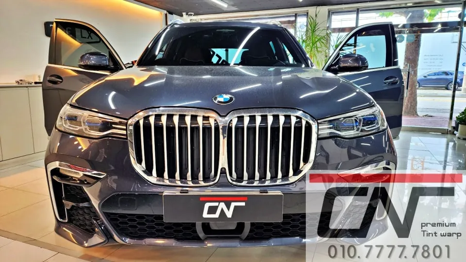BMW X7 ドライブレコーダー取付事例｜費用目安・仕上がり 写真