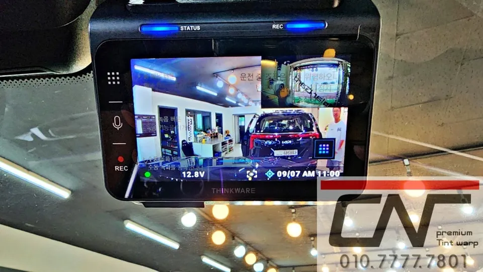 BMW X7 ドライブレコーダー取付事例｜費用目安・仕上がり 施工写真 2-3