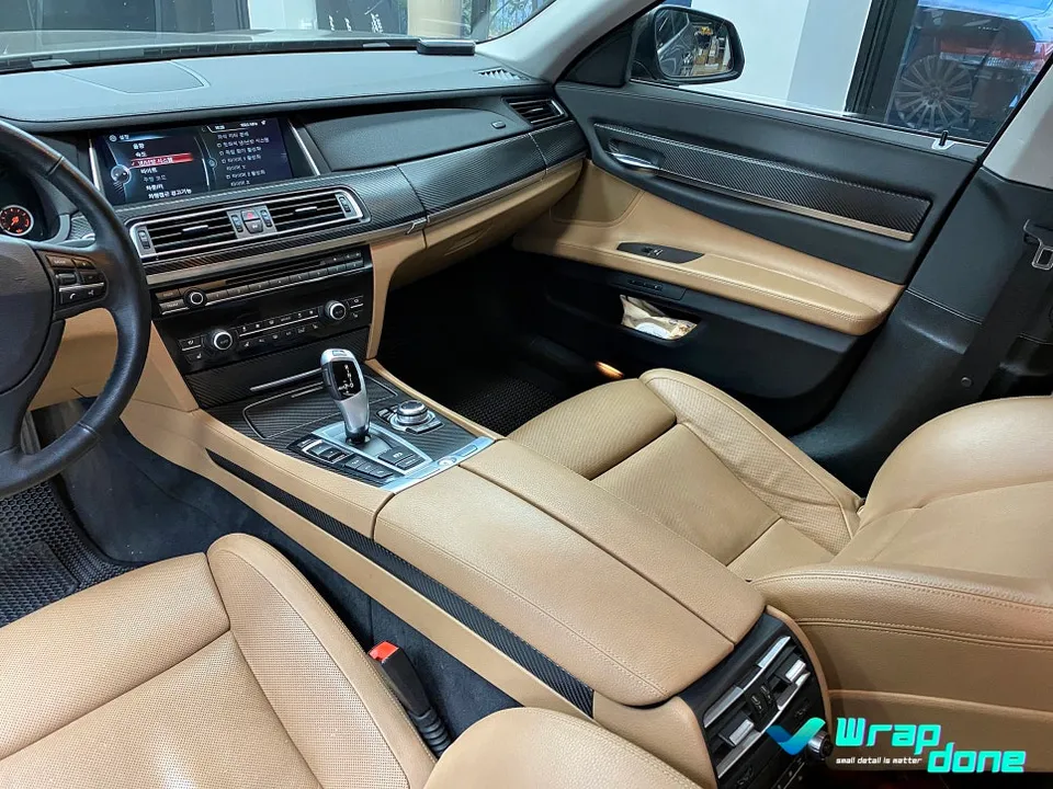 BMW 7 Seriesのカーラッピング事例｜費用目安・仕上がり 写真