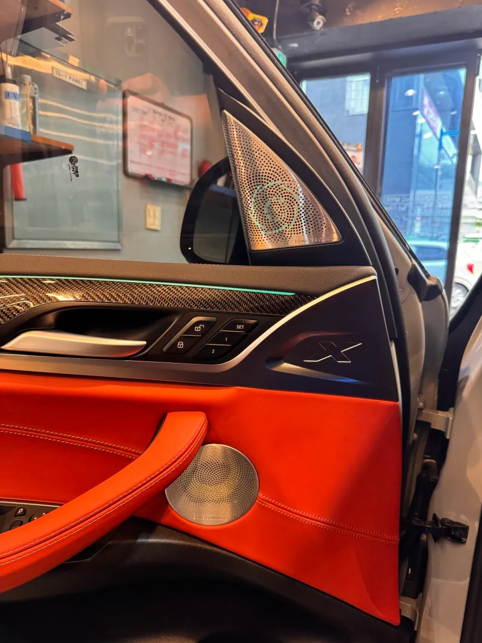 BMW X3 ambient lighting - BMW X3 Ambient Lighting Retrofit Review photo 7