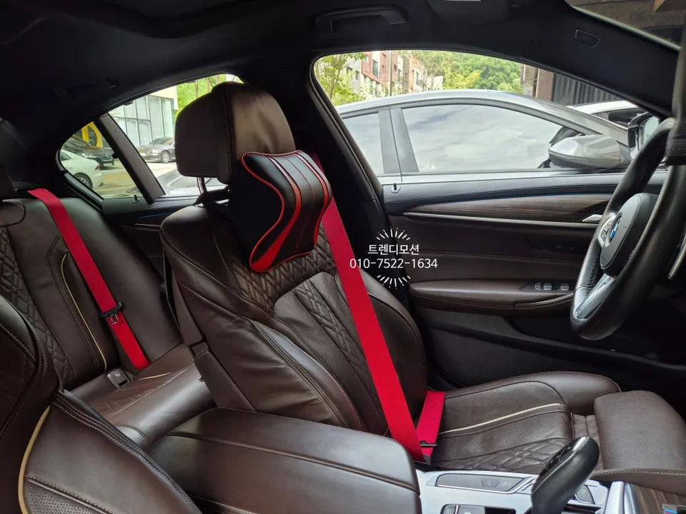 BMW 5 Series G30 interior customization - BMW 5 Series G30 Interior Customization Review photo 3