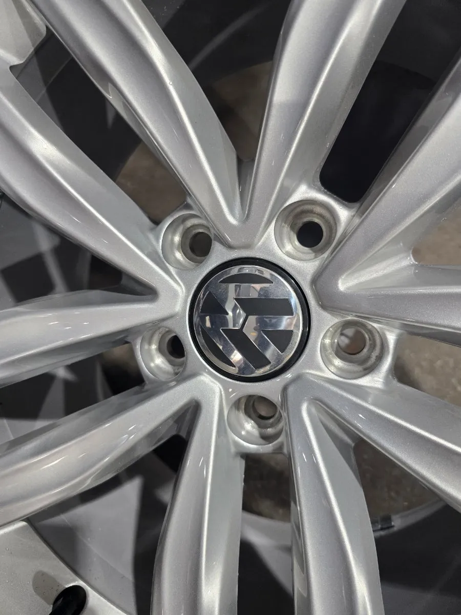 Volkswagen Passatのホイールリペア・塗装事例 施工写真 4-2