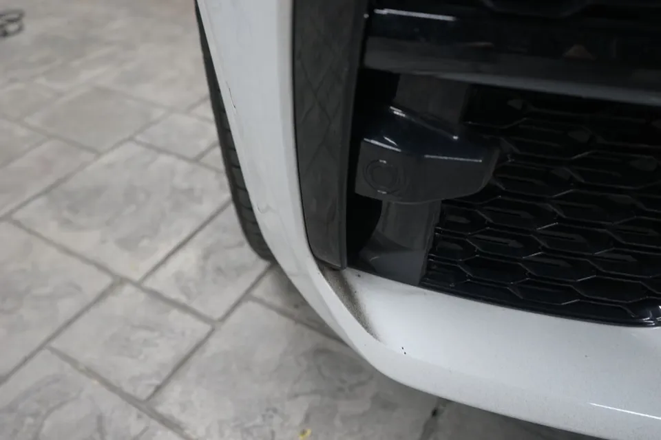 BMW X6 G06 vinyl wrap - BMW X6 G06 Vinyl Wrap Review — Matte to Gloss Black Full Change photo 6