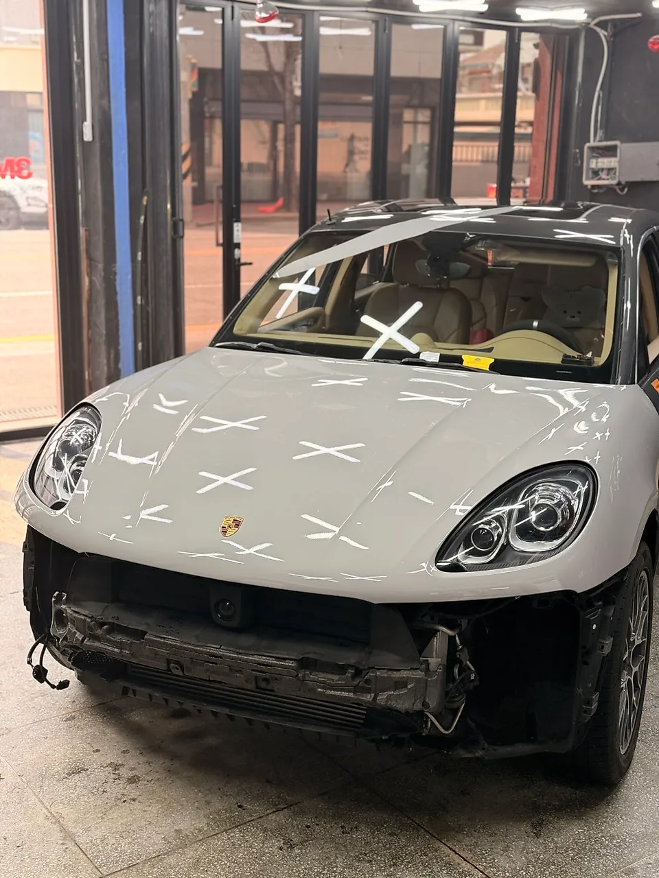 Porsche Macan vinyl wrap - Porsche Macan Vinyl Wrap Review: Cost & Results photo 5