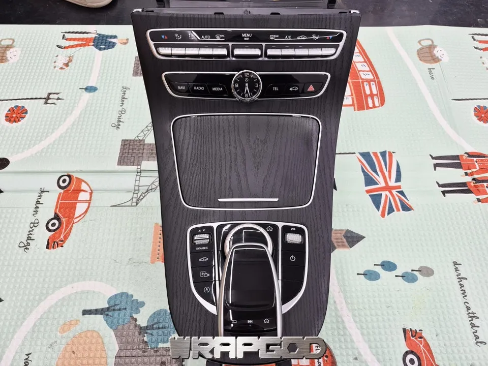 Mercedes-Benz CLS vinyl wrap - Mercedes-Benz CLS Interior Vinyl Wrap Review — Premium Wood Film  photo 3