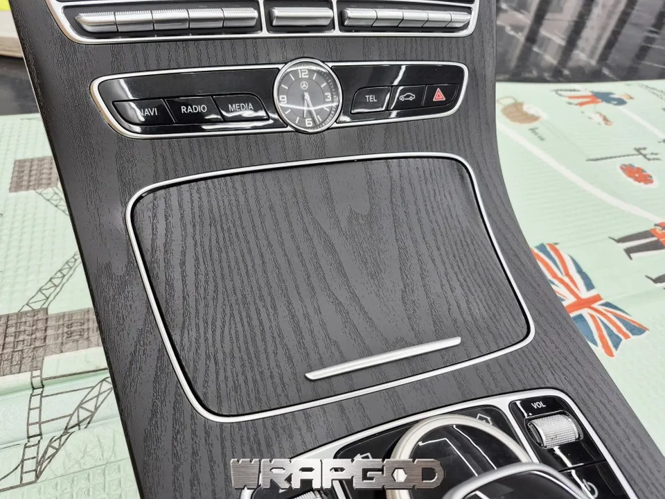 Mercedes-Benz CLS vinyl wrap - Mercedes-Benz CLS Interior Vinyl Wrap Review — Premium Wood Film  photo 4