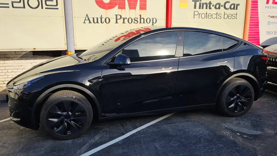 Tesla Model Y PPF施工事例｜費用目安と仕上がり 施工写真 1-2