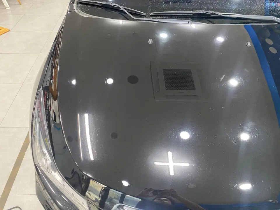 Chevrolet Cruzeのカーラッピング事例|費用目安・仕上がり 施工写真 2-3