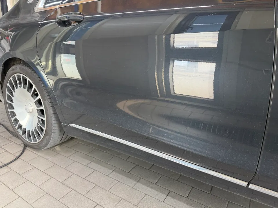 Mercedes-Benz Maybachのガラスコーティング事例｜費用目安・仕上がり 施工写真 2-2