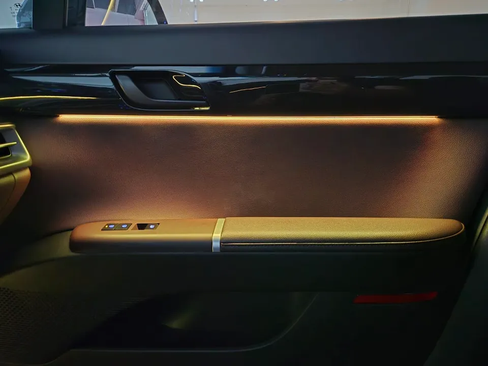 Hyundai Azera ambient lighting - Hyundai Azera Ambient Lighting Review — Seamless GlowAIR Installa photo 4