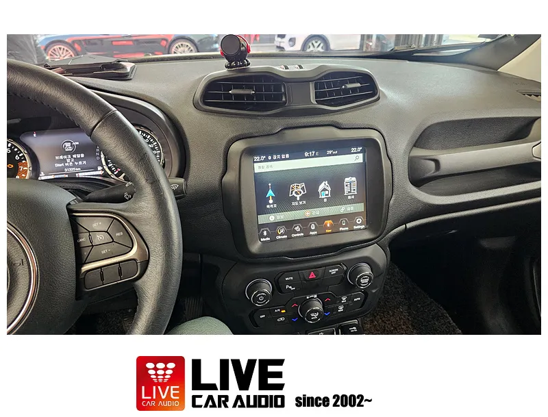 Jeep RenegadeのAndroid Auto・CarPlay取付事例 写真