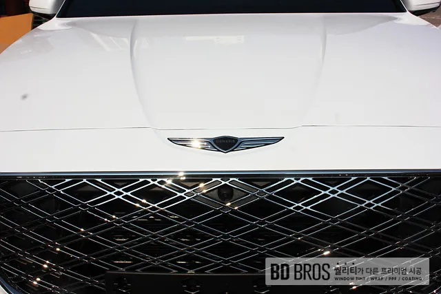 Genesis GV80のカーフィルム施工事例｜費用目安と仕上がり 施工写真 1-1