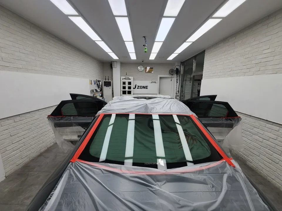 Jaguar XFのカーフィルム施工事例|費用目安・仕上がり 施工写真 3-2