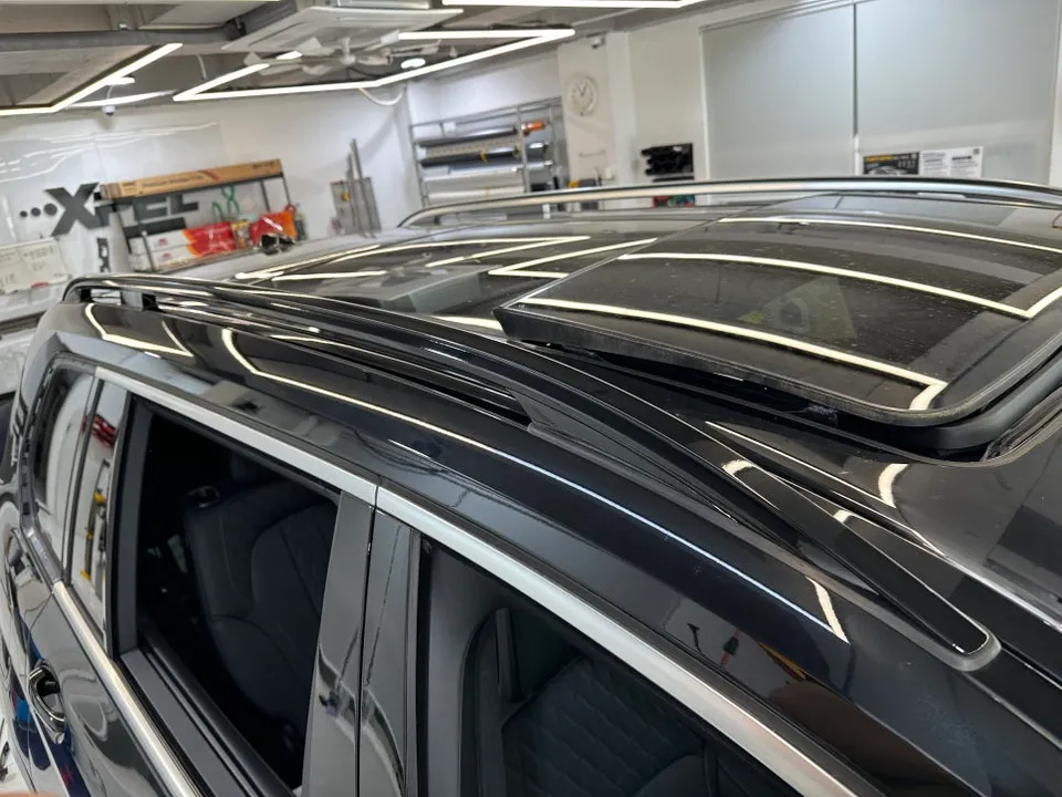 BMW X7のカーラッピング事例|クローム除去で高級感アップ 施工写真 3-3